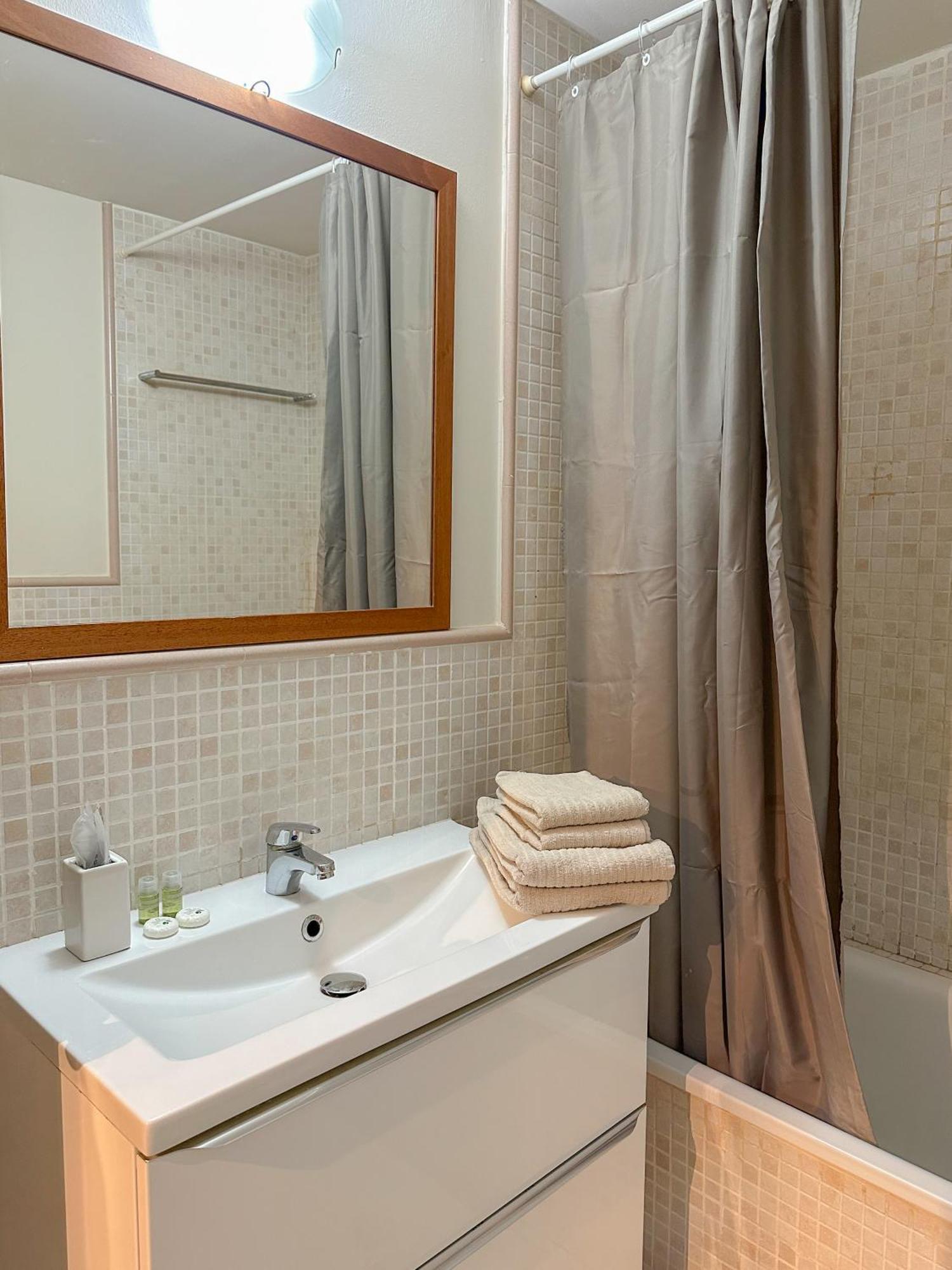 Clauhomes Reus Centro Экстерьер фото